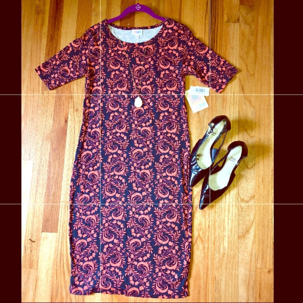 LuLaRoe Julia NWT jacquard floral pattern 🧡💙